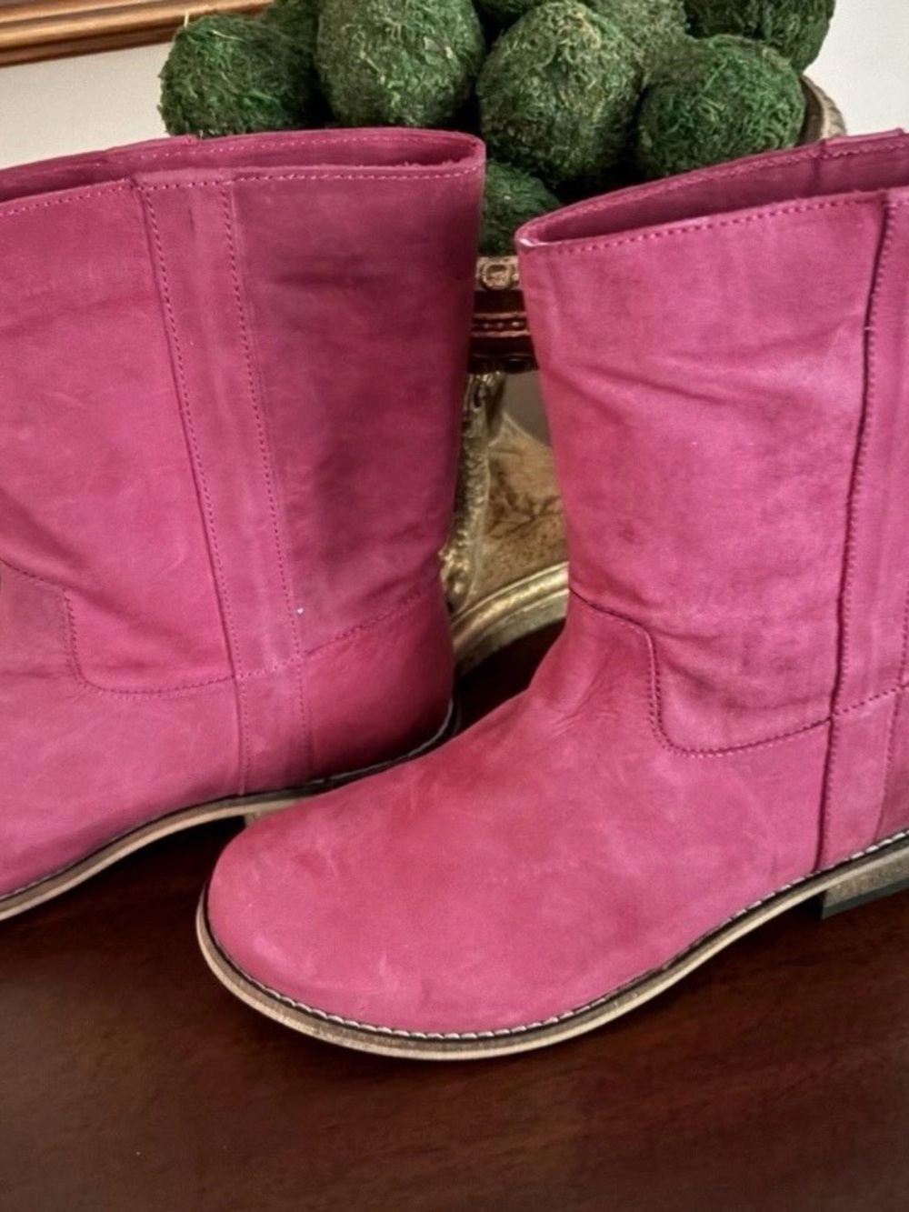 Mini Boden Pink Raspberry Suede Boots
